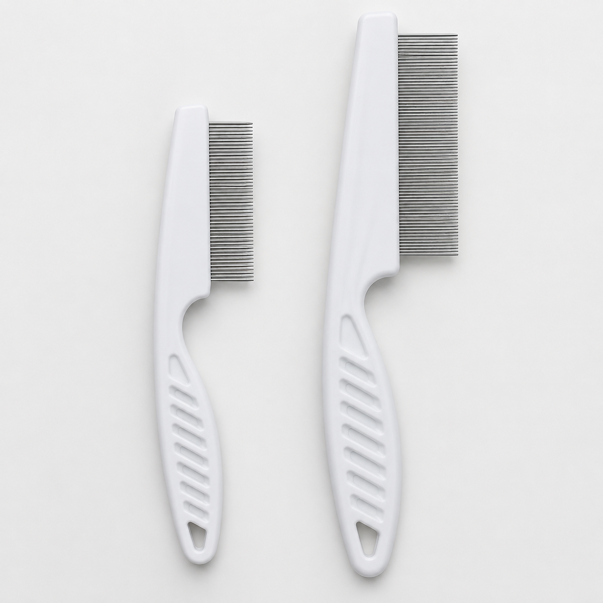 Stainless steel flea comb for dogs and cats, 2 pack, image 4 of 5